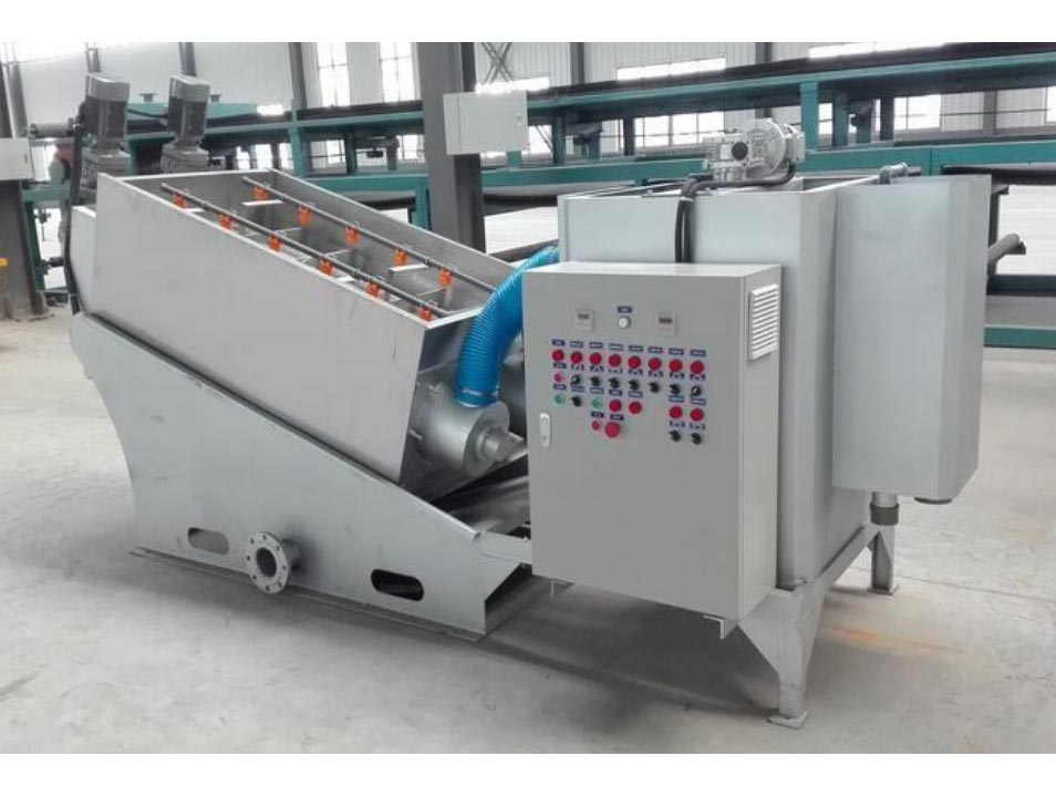 疊螺機廠家選用污泥脫水機進行脫水如何避免設備跑泥